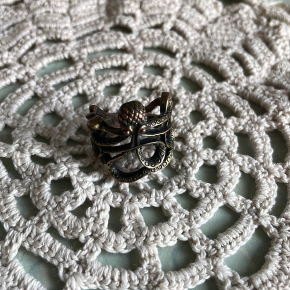 Brass octopus ring, size 6.5 - Picture 3 of 4